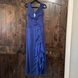 JADE COUTURE BY JASMINE Blue Formal Dress Size 2